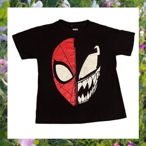 MARVEL Boy's Spiderman & Venom Graphic T-Shirt. Size Small.